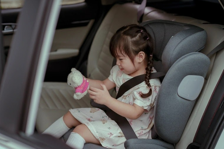 Ghế ngồi oto cho bé sử dụng cho bé từ 0-12 tuổi