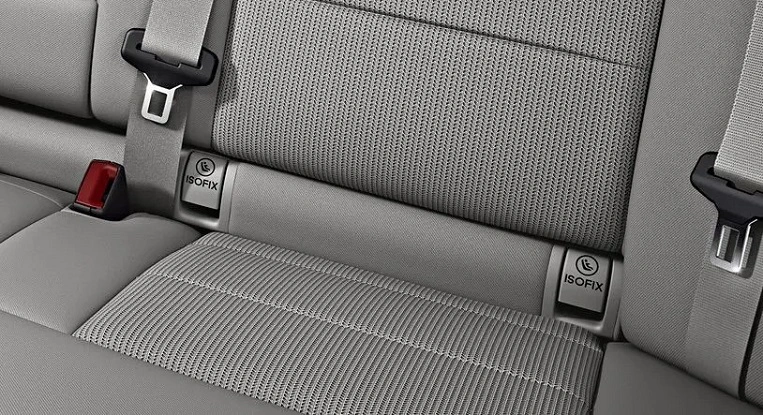 Xe không có ISOFIX có dùng ghế ô tô trẻ em được không?