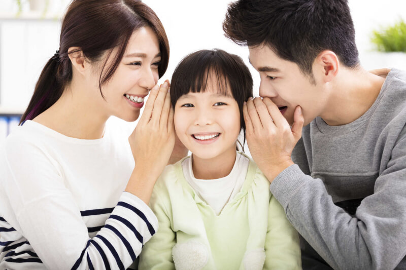 Đau bụng kinh ở bé gái tuổi dậy thì: Những điều cha mẹ cần quan tâm?