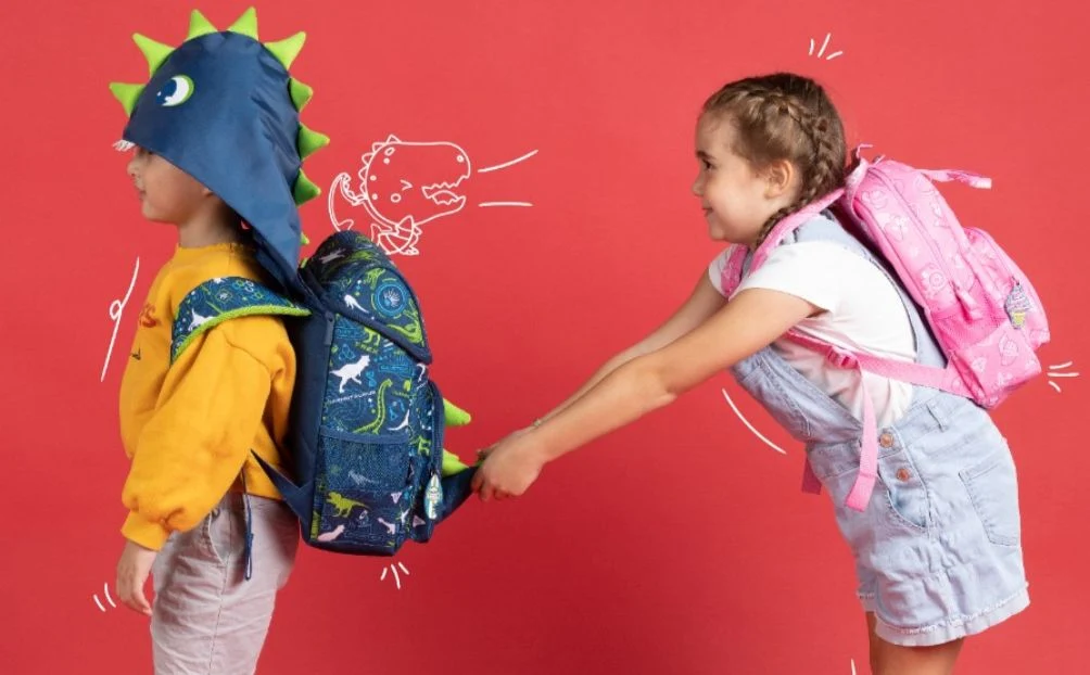 Chuẩn bị đồ dùng cho bé đi mẫu giáo